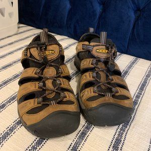 Keen Hiking Sandal Brown Size 8.5 Anatomic Footbed